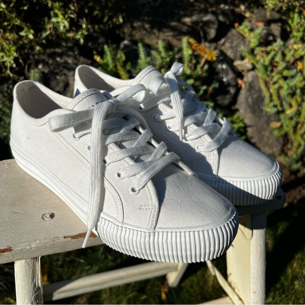 Nautica Belladawn Canvas Lace-up Sneakers